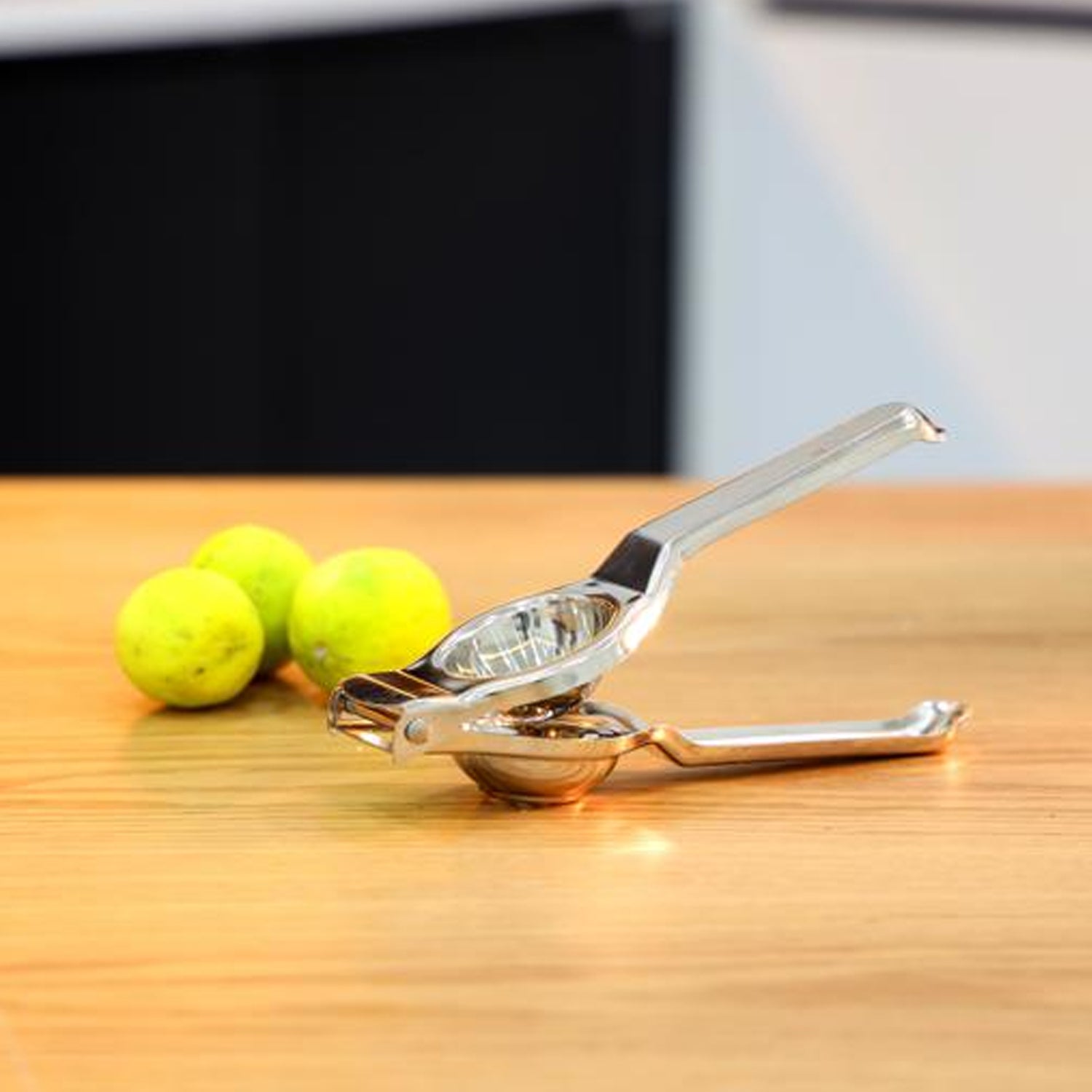 0132B Stainless Steel Lemon Squeezer DeoDap 0132B Stainless Steel Lemon Squeezer DeoDap